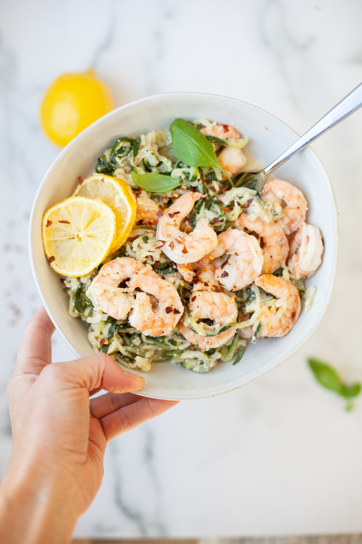 zuchinni noodles, zoodles, shrimp, lemon, garlic, ricotta cheese. www.lillieeatsandtells.com
